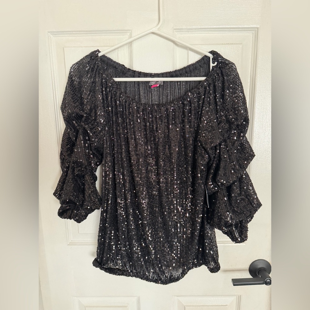 Vince Camuto Women's Off-the-Shoulder Sequined Blouse Black Ruched Sleeves Sz M